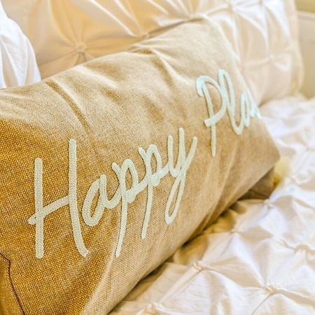 Soho Beach Apartment With Fabulous Sea View And 2 Minutes To The Beach With Free Parking And Netflix ボーンマス エクステリア 写真