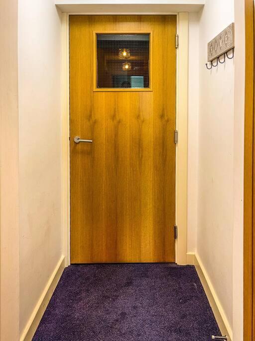 Soho Beach Apartment With Fabulous Sea View And 2 Minutes To The Beach With Free Parking And Netflix ボーンマス エクステリア 写真